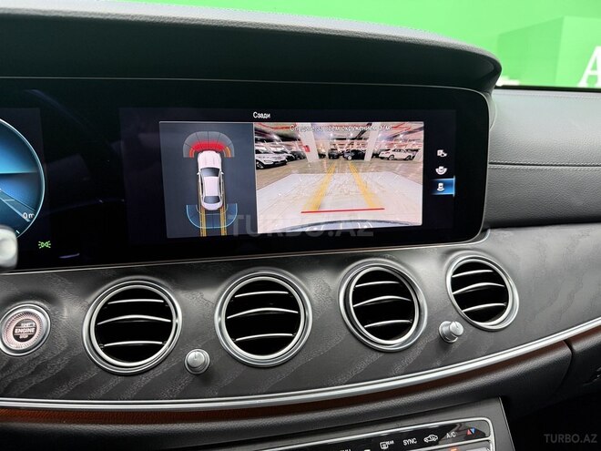 Mercedes E 220 d 2022, 84,200 km - 2.0 l - Bakı