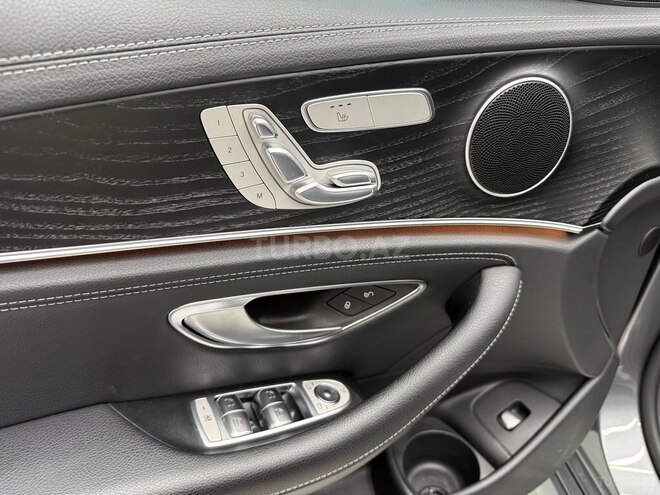 Mercedes E 220 d 2022, 84,200 km - 2.0 l - Bakı