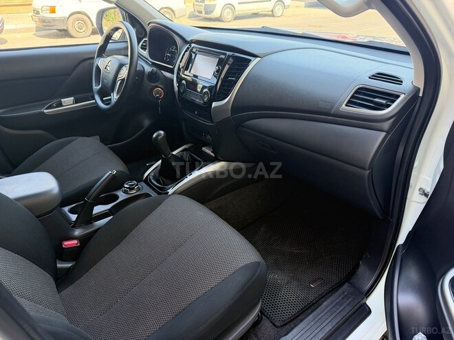 Mitsubishi L200 2023, 33,141 km - 2.4 l - Bakı