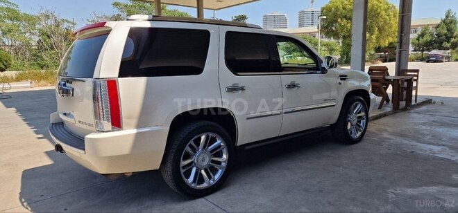 Cadillac Escalade 2011, 118,000 km - 6.2 l - Bakı