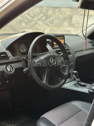 Mercedes C 220 2010, 590,000 km - 2.2 l - İsmayıllı