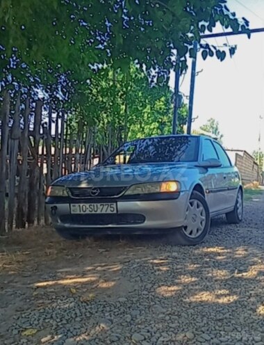 Opel Vectra 1997, 345,555 km - 1.8 l - Saatlı