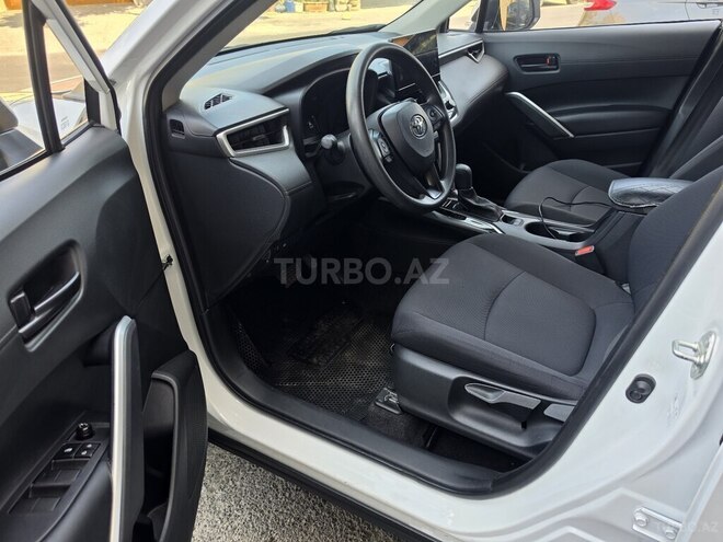 Toyota Corolla Cross 2024, 68,800 km - 2.0 l - Bakı