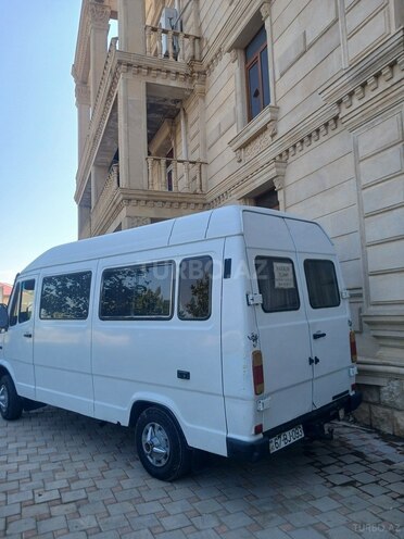 Mercedes 208 D 1997, 500,000 km - 2.9 l - Naxçıvan