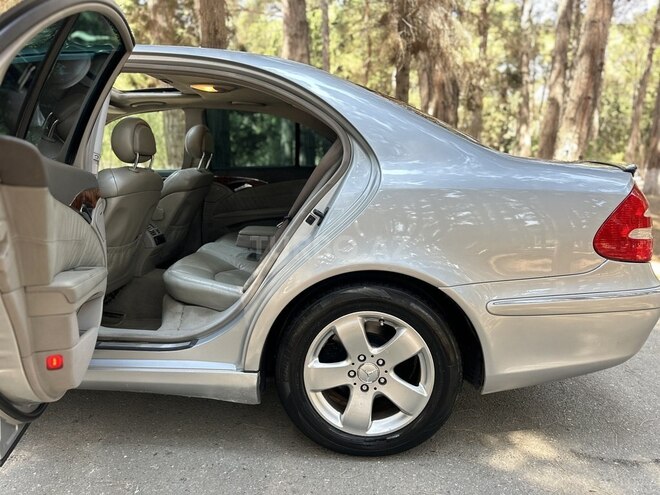 Mercedes E 240 2002, 361,000 km - 2.6 l - Sumqayıt