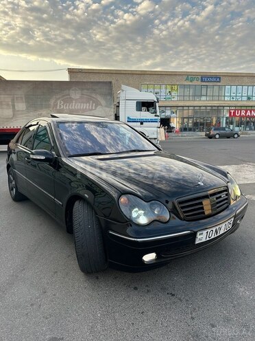 Mercedes C 240 2001, 300,000 km - 2.6 l - Bakı