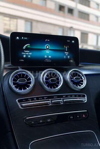 Mercedes GLC 200 4MATIC+ Coupe 2019, 30,000 km - 2.0 l - Bakı