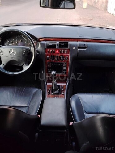 Mercedes E 200 1996, 194,000 km - 2.2 l - Gəncə