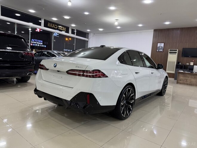 BMW 530 2025, 7,900 km - 2.0 л - Babək
