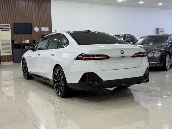 BMW 530 2025, 7,900 km - 2.0 л - Babək