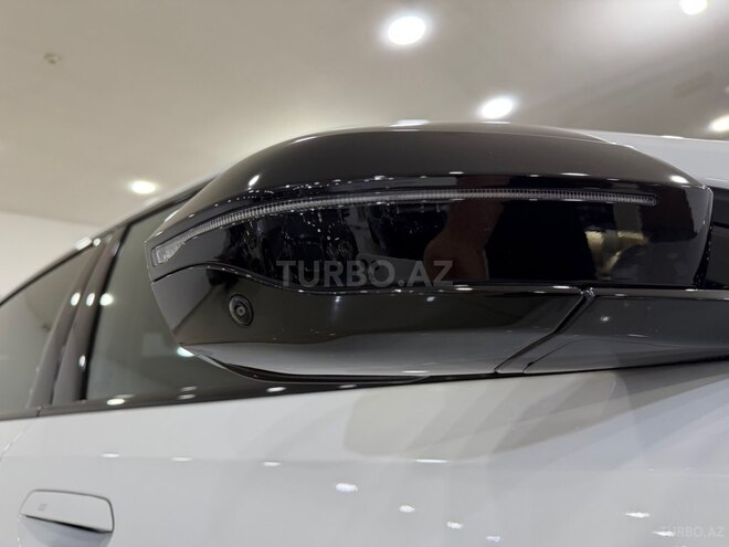 BMW 530 2025, 7,900 km - 2.0 л - Babək
