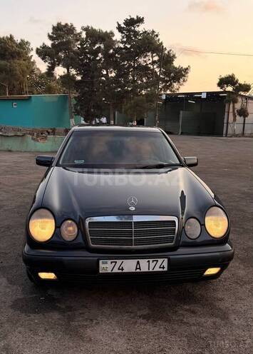 Mercedes E 240 1998, 284,000 km - 2.4 l - Bakı