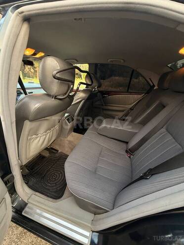 Mercedes E 240 1998, 284,000 km - 2.4 l - Bakı