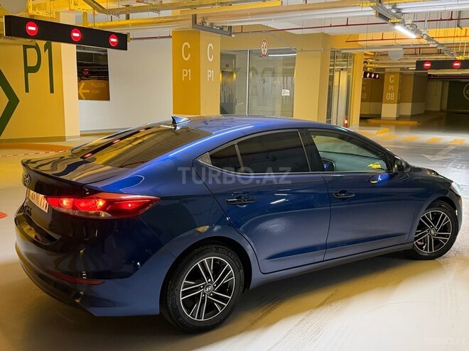 Hyundai Elantra 2016, 241,402 km - 2.0 l - Bakı