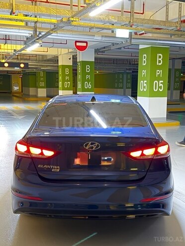 Hyundai Elantra 2016, 241,402 km - 2.0 l - Bakı
