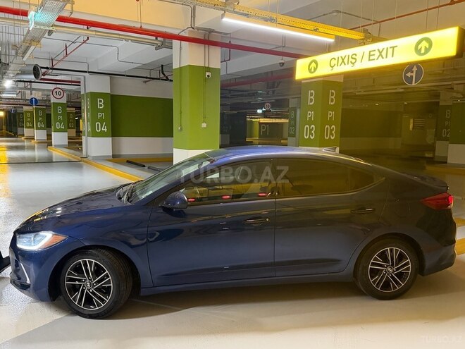 Hyundai Elantra 2016, 241,402 km - 2.0 l - Bakı