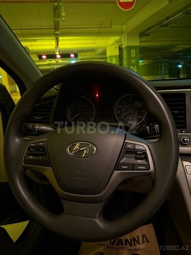 Hyundai Elantra 2016, 241,402 km - 2.0 l - Bakı