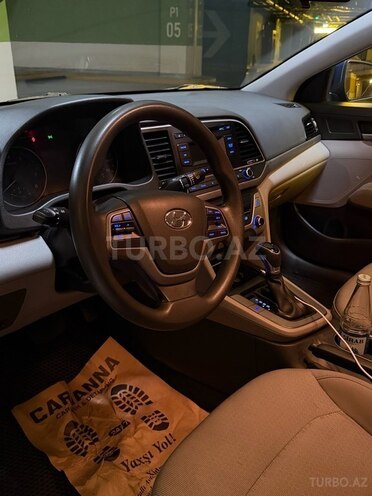 Hyundai Elantra 2016, 241,402 km - 2.0 l - Bakı