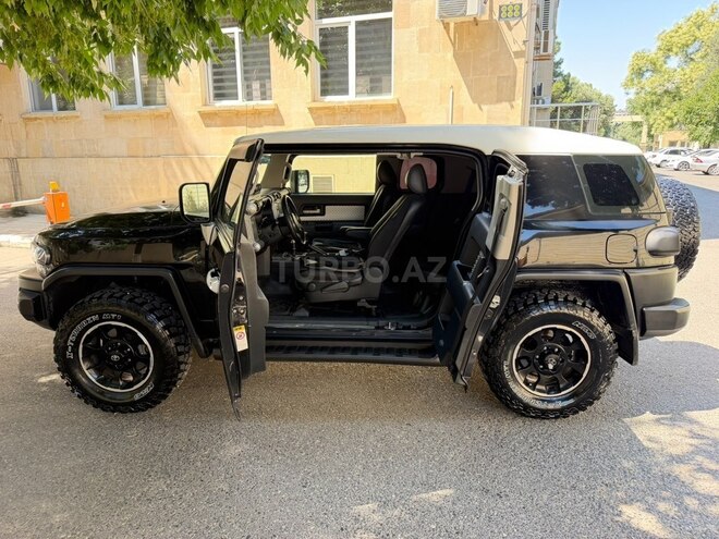 Toyota FJ Cruiser 2008, 280,900 km - 4.0 л - Bakı