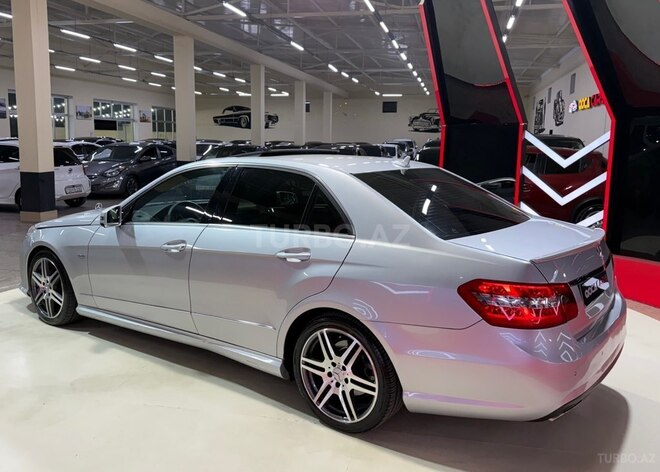 Mercedes E 250 2011, 260,000 km - 2.1 л - Sumqayıt