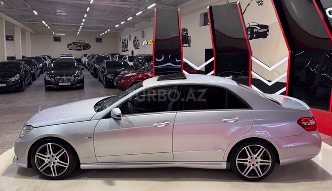 Mercedes E 250 2011, 260,000 km - 2.1 л - Sumqayıt