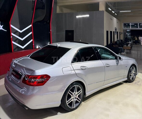 Mercedes E 250 2011, 260,000 km - 2.1 л - Sumqayıt
