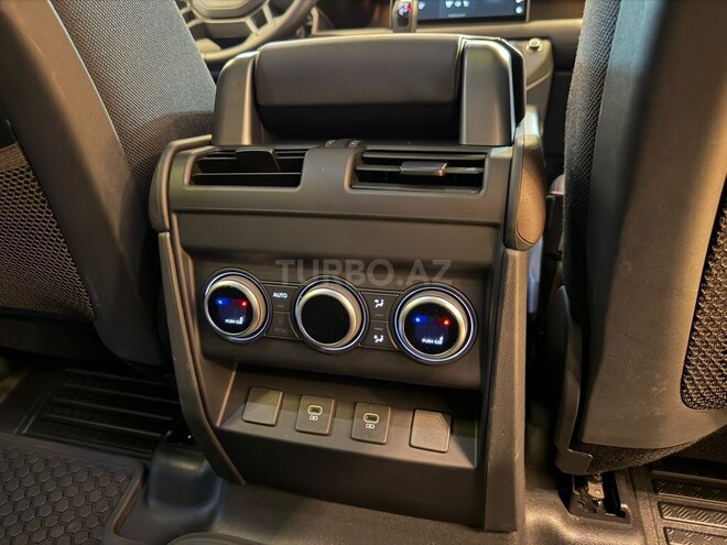 Land Rover Defender 2024, 13,000 km - 3.0 l - Bakı
