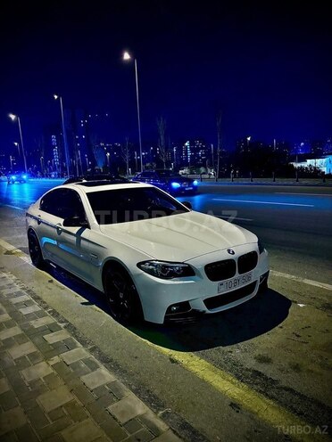 BMW 528 2014, 300,000 km - 2.0 л - Bakı