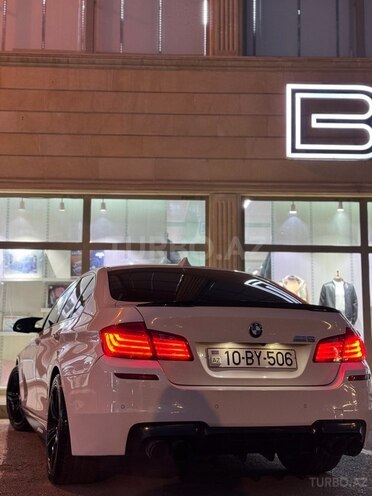 BMW 528 2014, 300,000 km - 2.0 л - Bakı