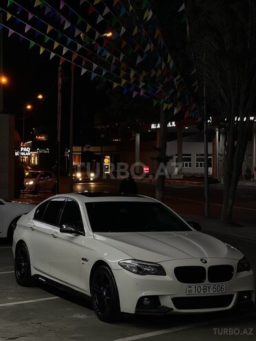 BMW 528 2014, 300,000 km - 2.0 л - Bakı