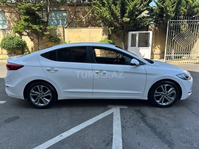 Hyundai Elantra 2018, 120,467 km - 1.6 l - Bakı