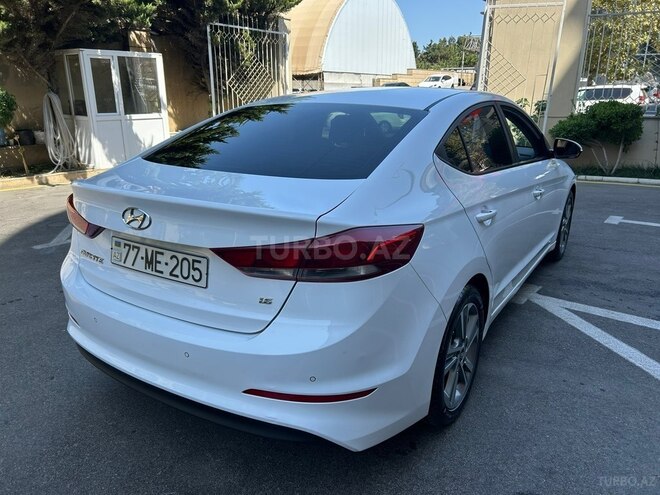 Hyundai Elantra 2018, 120,467 km - 1.6 l - Bakı