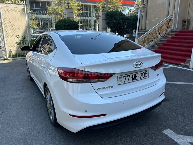 Hyundai Elantra 2018, 120,467 km - 1.6 l - Bakı