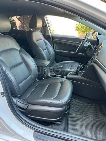 Hyundai Elantra 2018, 120,467 km - 1.6 l - Bakı