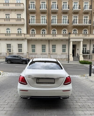 Mercedes E 220 d 2017, 130,000 km - 2.0 l - Bakı