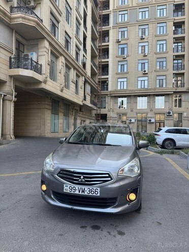 Mitsubishi Attrage 2015, 145,300 km - 1.2 l - Bakı