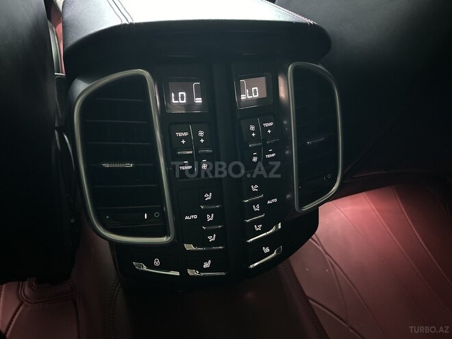 Porsche Cayenne Turbo 2016, 133,000 km - 4.8 л - Bakı