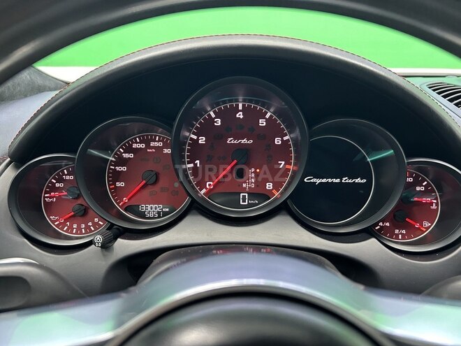 Porsche Cayenne Turbo 2016, 133,000 km - 4.8 л - Bakı