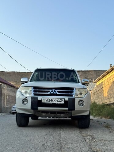 Mitsubishi Pajero 2011, 238,400 km - 3.5 л - Bakı