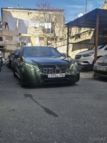 Mercedes E 220 2013, 295,000 km - 2.1 l - Bakı