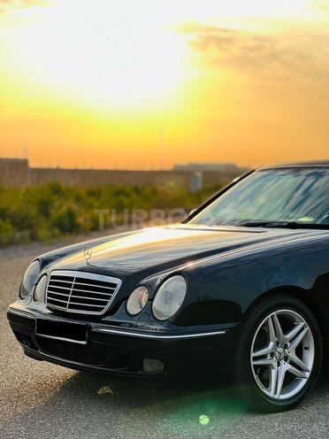 Mercedes E 280 2001, 320,500 km - 2.8 l - Bakı