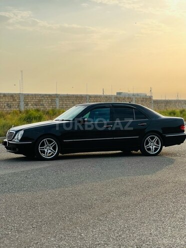 Mercedes E 280 2001, 320,500 km - 2.8 l - Bakı