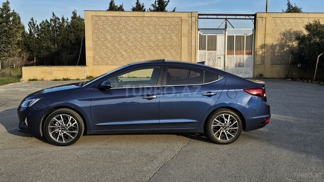 Hyundai Elantra 2019, 175,000 km - 2.0 л - Bakı