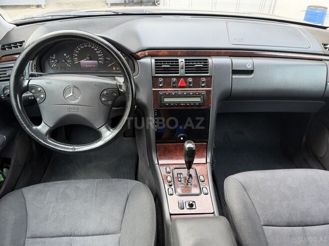 Mercedes E 270 2000, 257,000 km - 2.7 l - Lənkəran