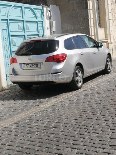 Opel Astra 2015, 213,000 km - 1.4 л - Bakı
