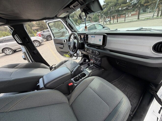 Jeep Wrangler 2024, 17,000 km - 2.0 l - Bakı