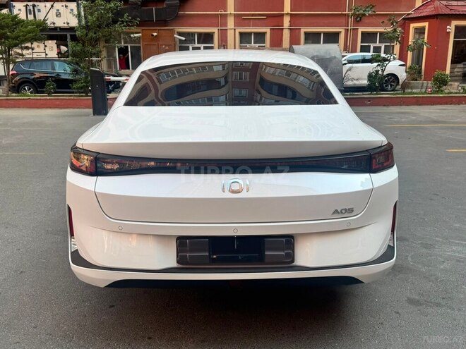 Changan Qiyuan A05 2025, 25,000 km - 1.5 л - Bakı