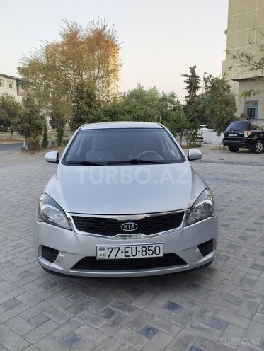Kia Ceed 2011, 271,000 km - 1.4 l - Sumqayıt