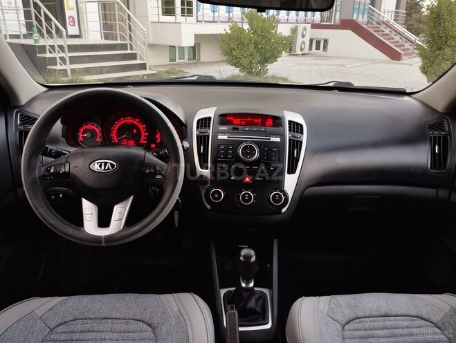 Kia Ceed 2011, 271,000 km - 1.4 l - Sumqayıt