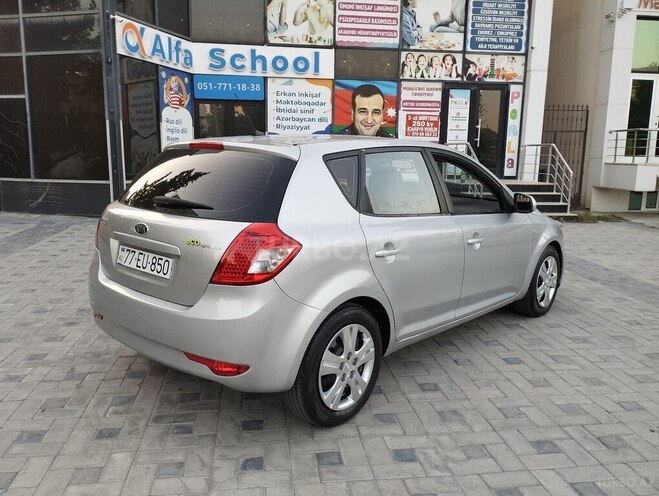 Kia Ceed 2011, 271,000 km - 1.4 l - Sumqayıt